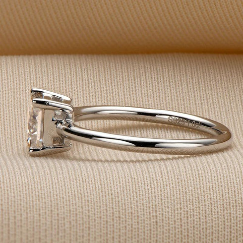 MJ-138 Classic 925 Sterling Silver Moissanite Ring stylish jewelry Anniversary Ring