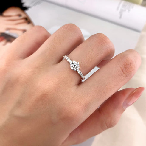 Luster Classic 18K White Gold 6 Claws Solitaire 0.5ct Round Brilliant Cut Lab Grown Diamond Ring