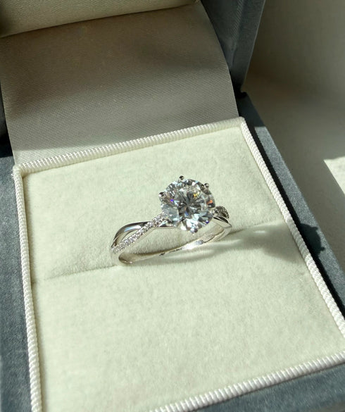 MJ-109 Olivia Round Cut Moissanite Solitaire Engagement Ring stylish jewelry Anniversary Ring